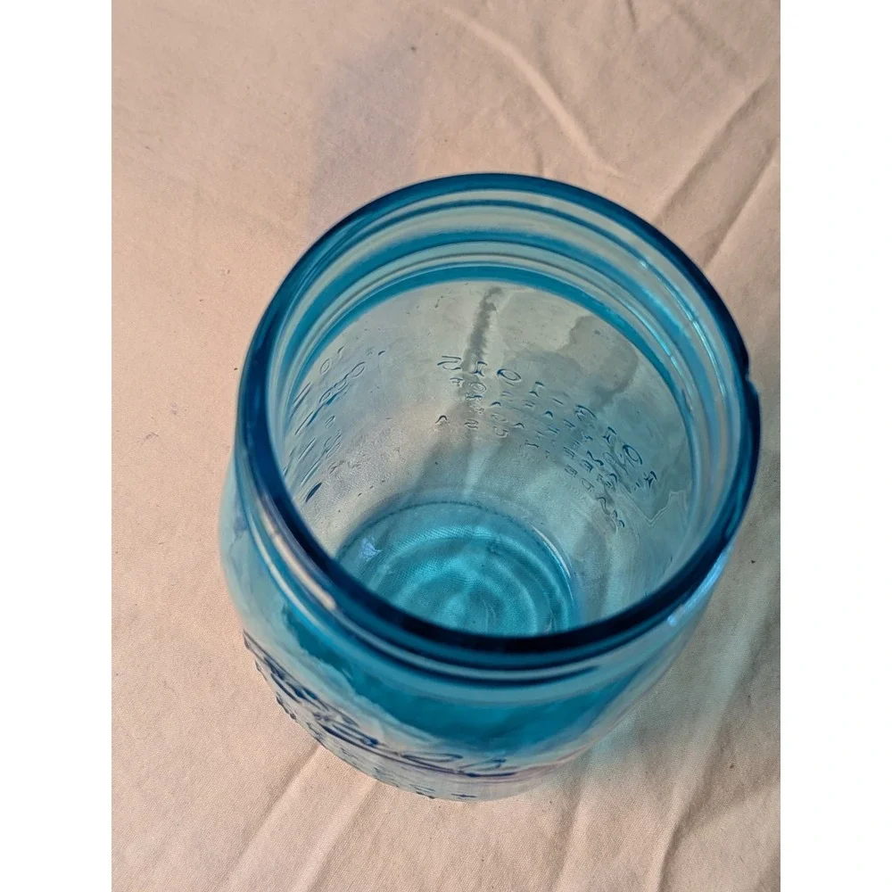 Ball Heritage Collection Blue Glass Mason Jar 1913-1915 Anniversary Pint Regular